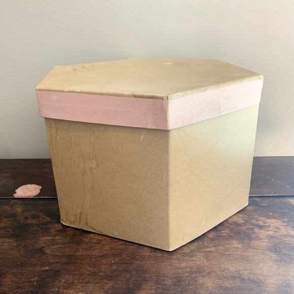 Vintage Union Made Woven Straw brimmed hat Mesh Ribbon detail original hat box - Picture 5 of 15